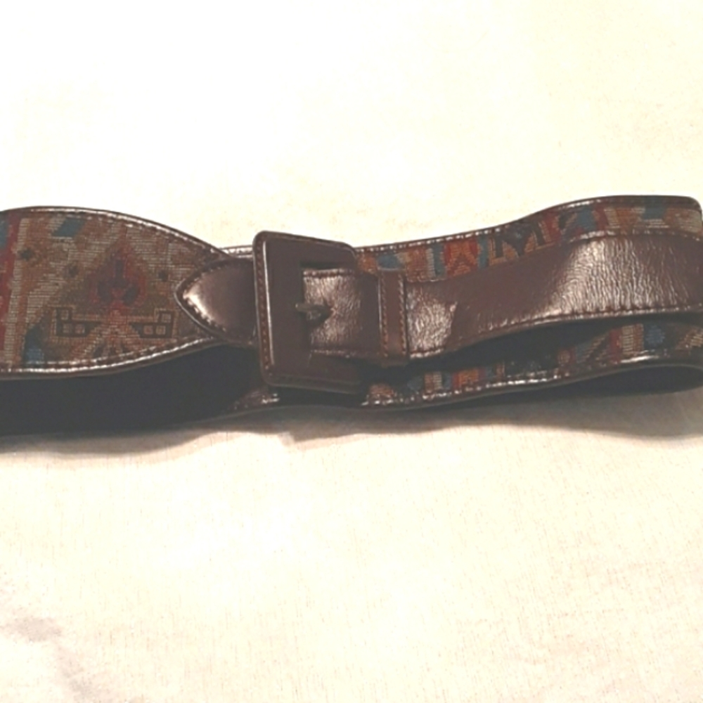 Campagnie Internationale Express  Size 40 tapestry women's wide belt Aztec style